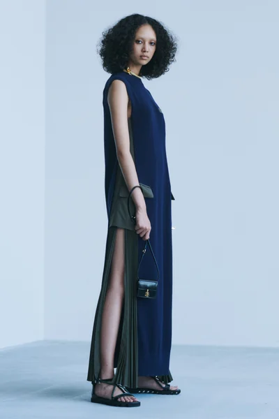 Look 10